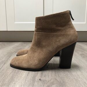 BCBGeneration Size 7.5 Booties Kleina Boots Tan Suede Ankle Leather Heeled Shoes